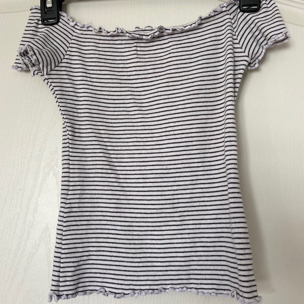 Hollister off the shoulder crop top